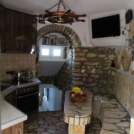Gt Traditional Windmill Villa *